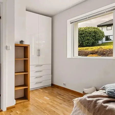 Holiday home Hop Modern *